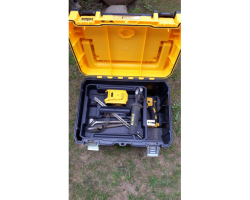 Перфоратор DEWALT 18.0 В XR DCH263N-XJ