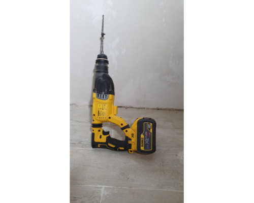 Перфоратор DEWALT 18.0 В XR DCH263N-XJ