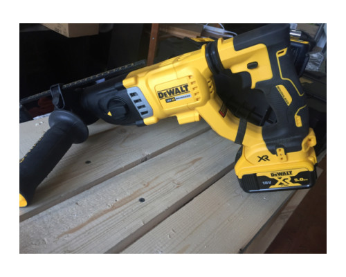 Перфоратор DEWALT 18.0 В XR DCH263N-XJ