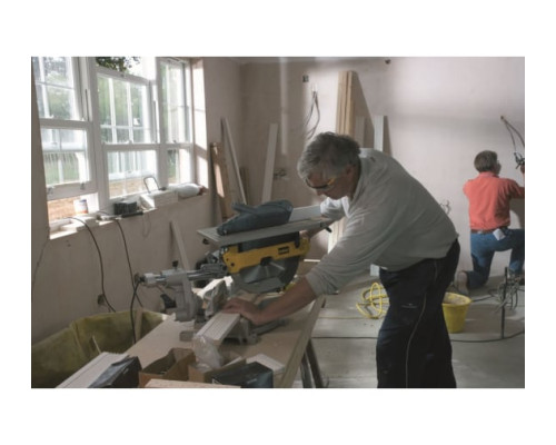 Торцовочная пила DEWALT D 27111