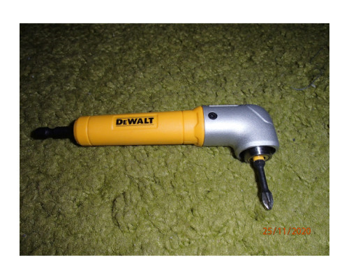 Угловая насадка ударная IMPACT + биты (9 шт.) DEWALT DT71517T