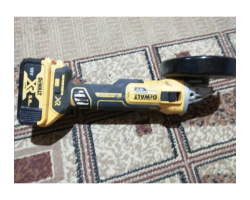 Угловая шлифмашина DEWALT 18В XR DCG405N