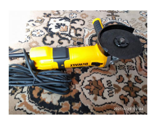 Угловая шлифмашина DEWALT DWE4257 Угловая шлифмашина DEWALT DWE4257