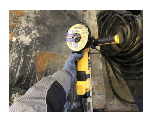 Угловая шлифмашина DEWALT DWE4257 Угловая шлифмашина DEWALT DWE4257