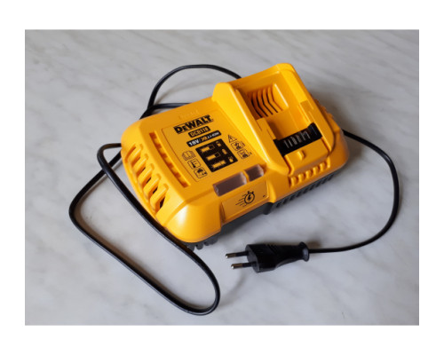 Универсальное зарядное устройство (18-54 В) DEWALT DCB118