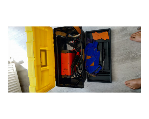 Сварочный инвертор FUBAG IR 220 V.R.D. Сварочный инвертор FUBAG IR 220 V.R.D.