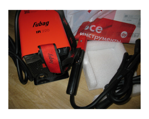 Сварочный инвертор Fubag IR 220 Сварочный инвертор Fubag IR 220