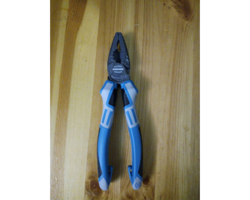 Комбинированные плоскогубцы GROSS 180 мм, трехкомпонентные рукоятки 16973