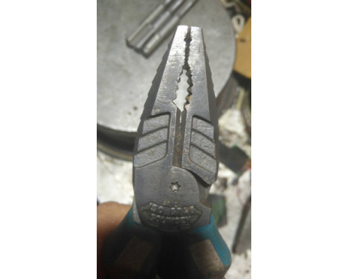 Комбинированные плоскогубцы GROSS 205 мм 16975