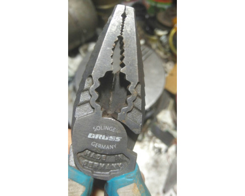 Комбинированные плоскогубцы GROSS 205 мм 16975