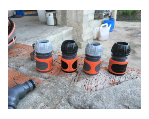 Коннектор с автостопом 1/2" Gardena 18213-29.000.00 Коннектор с автостопом 1/2" Gardena 18213-29.000.00