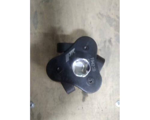 Трехлапый съемник масляного фильтра, 63-102 мм JTC 1942