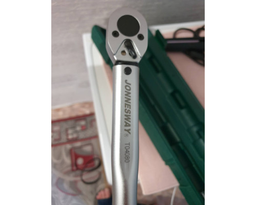 Динамометрический ключ Jonnesway T04080 3/8" 20-110 НМ 47306