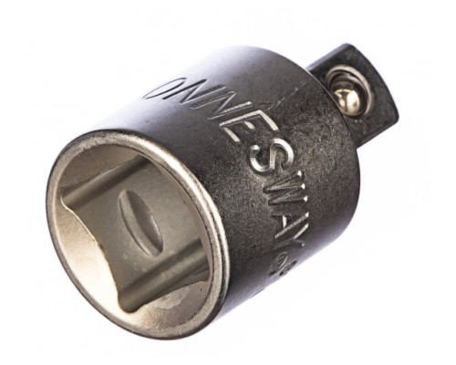 Переходник с F 1/2" DR на M 3/8" DR для торцевых головок Jonnesway S16H1238 Переходник с F 1/2" DR на M 3/8" DR для торцевых головок Jonnesway S16H1238