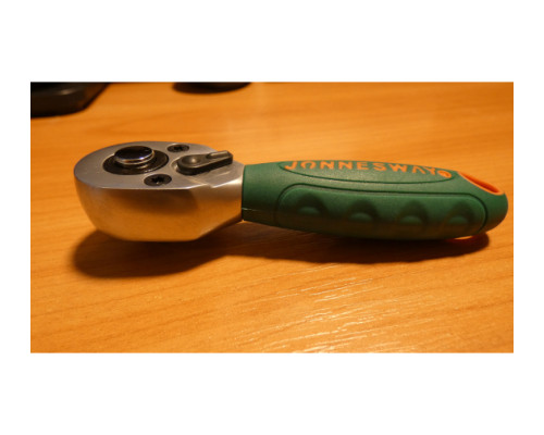 Рукоятка трещоточная укороченная 1/4д.DR, 36 зубцов, 100 мм Jonnesway R2902B