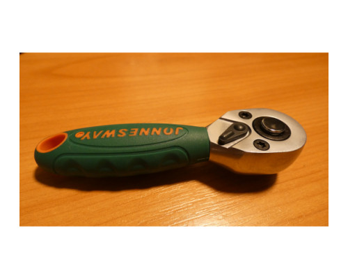 Рукоятка трещоточная укороченная 1/4д.DR, 36 зубцов, 100 мм Jonnesway R2902B