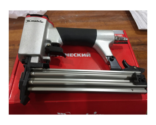 Пневматический нейлер для гвоздей MATRIX 57405