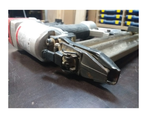 Пневматический нейлер для гвоздей MATRIX 57410