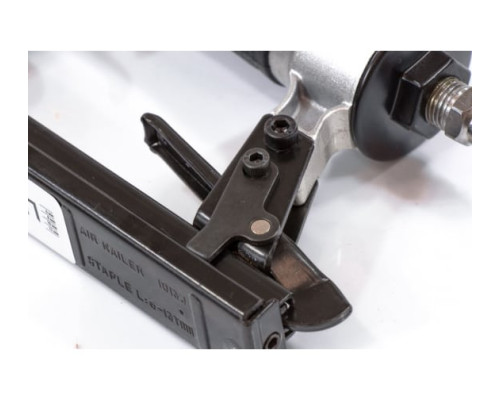 Пневматический степлер для прямоугольных скоб от 6 до 13 мм MATRIX 57415