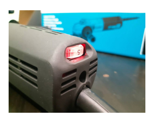 Угловая шлифовальная машина Makita 9565CVR