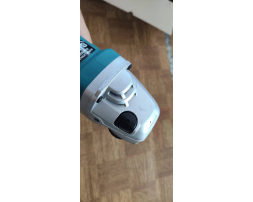 Угловая шлифовальная машина Makita 9565CVR