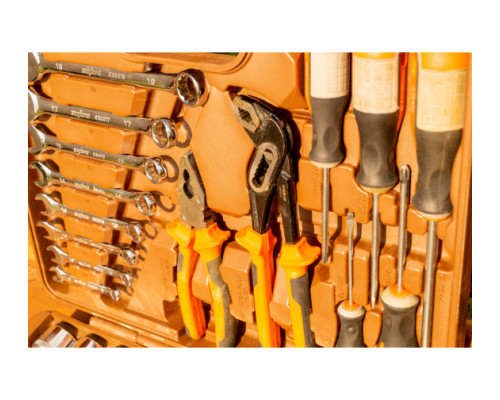 Универсальный набор инструмента 1/2"DR и 1/4"DR с 12-гранными головками 1/2"DR, 77 шт OMBRA OMT77S12