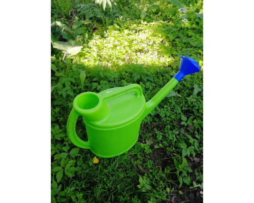 Садовая лейка СИБРТЕХ 10л, с горловиной, пластмассовая 67521