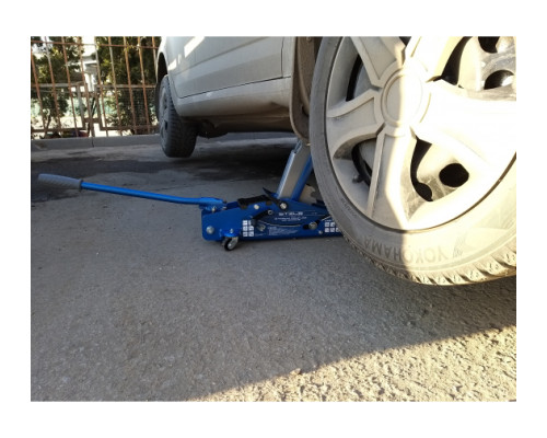 Гидравлический подкатной домкрат с фиксатором 2.5 т STELS SAFETY PIN 51132