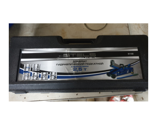 Гидравлический подкатной домкрат с фиксатором 2.5 т STELS SAFETY PIN 51132