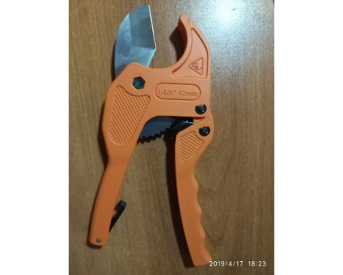 Труборез для пластиковых труб Truper COT-PVC 12860