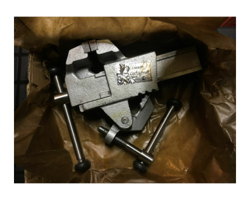 Слесарные тиски ЗУБР 63 мм 32600-63