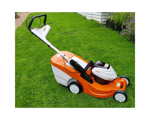 Аккумуляторная газонокосилка STIHL RMA 448 TC