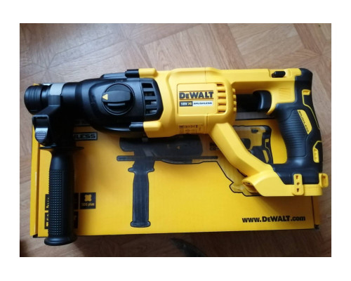 Бесщеточный перфоратор DEWALT DCH133N