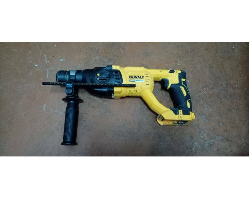 Бесщеточный перфоратор DEWALT DCH133N