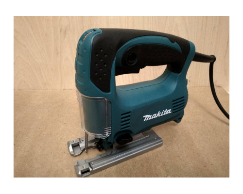 Электролобзик Makita 4329