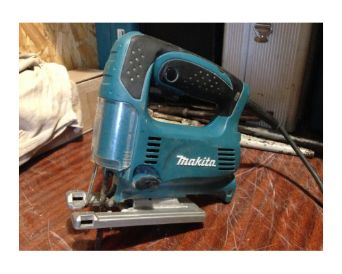 Электролобзик Makita 4329