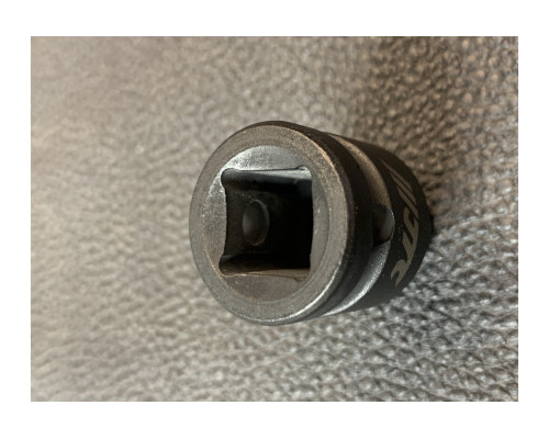 Головка торцевая 1/2” 08 ударная L=38мм JTC 443808 Головка торцевая 1/2” 08 ударная L=38мм JTC 443808