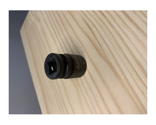 Головка торцевая 1/2” 18 ударная L=38мм JTC 443818