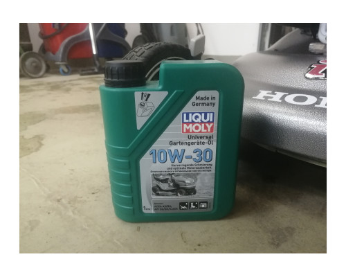 Минеральное моторное масло для газонокосилок LIQUI MOLY Universal 4-Takt Gartengerate-Oil 10W-30 1л 8037