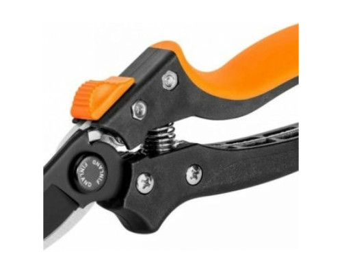 Плоскостной секатор Центроинструмент FINLAND 1541