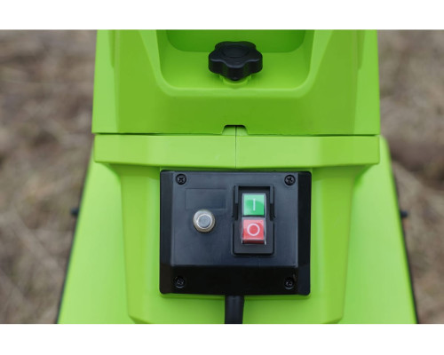 Садовый электрический измельчитель с контейнером GreenWorks GACSB 2206707 Садовый электрический измельчитель с контейнером GreenWorks GACSB 2206707