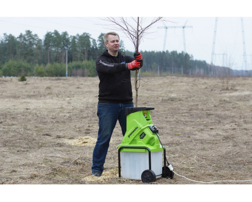 Садовый электрический измельчитель с контейнером GreenWorks GACSB 2206707 Садовый электрический измельчитель с контейнером GreenWorks GACSB 2206707