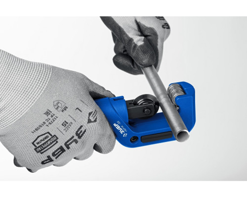 Труборез для нержавеющей стали ЗУБР Нерж-32 4-32 мм, на подшипниках 23832